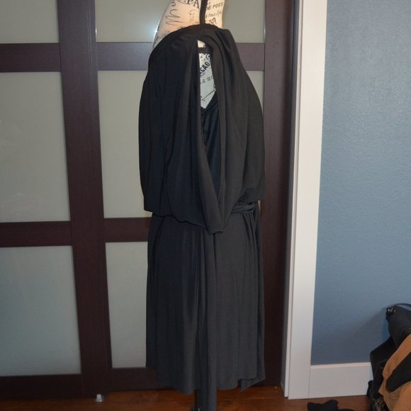 Dress - Picture 3 of 6